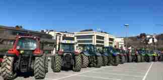 Caro carburante: a Potenza proteste davanti alla sede della Regione